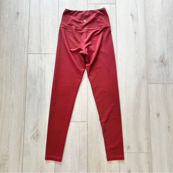 Strut This High Waisted Workout Leggings - Picture 3 of 3